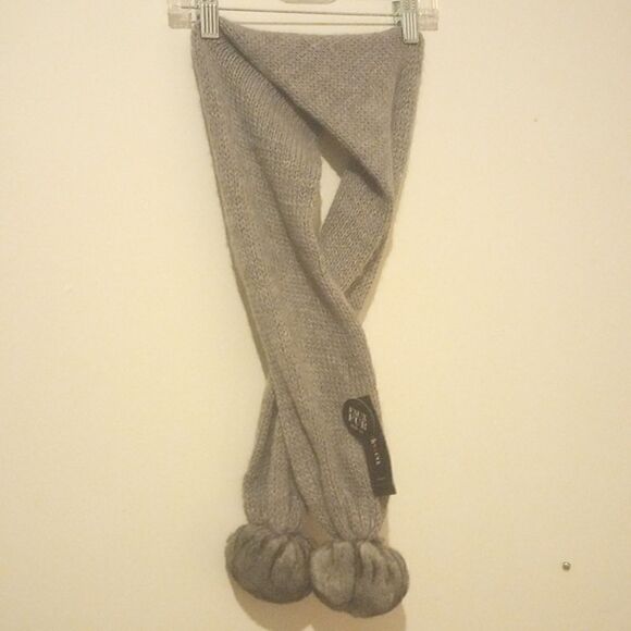 Style &Co. Soft Fluffy Grey Scarf!* - Picture 5 of 6